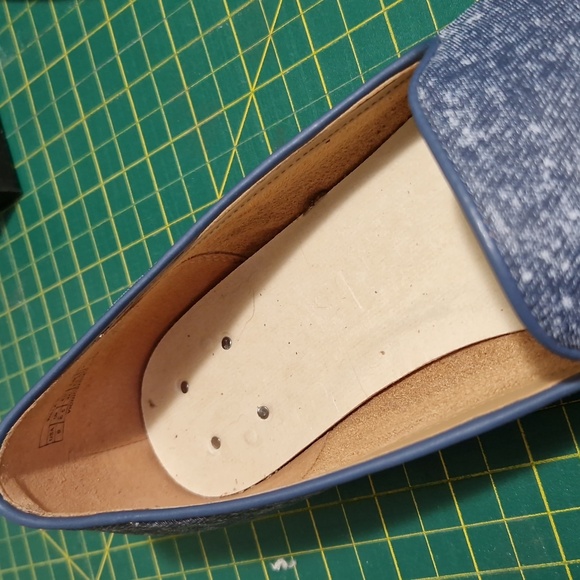 Vionic flats in denim color - Picture 8 of 9